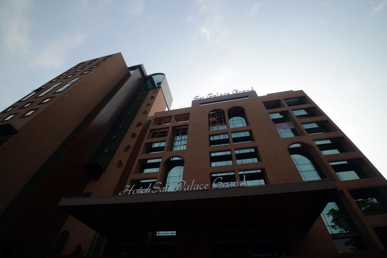 Sai Palace Grand, Malad Bombaim Exterior foto
